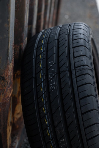 фото протектора и шины ULTRA ARZ5 Шина Arivo ULTRA ARZ5 275/45 R20 110V