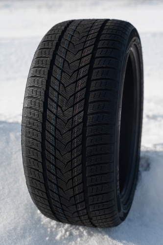 фото протектора и шины WINTERHAWKE II Шина ZMAX WINTERHAWKE II 275/40 R21 107H