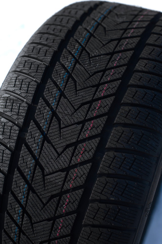 фото протектора и шины WINTERHAWKE II Шина ZMAX WINTERHAWKE II 275/40 R20 106H