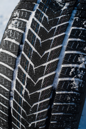 фото протектора и шины WINTERHAWKE II Шина ZMAX WINTERHAWKE II 275/40 R20 106H